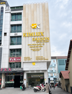 Hình ảnh mặt tiền Nha Khoa Quốc Tế Kim Lux Sài Gòn