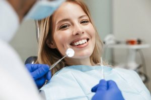 Bảng giá nha khoa Đà Lạt tham khảo: chi phí trám răng, nhổ răng khôn, niềng răng, răng sứ và Implant tại một số nha khoa.
